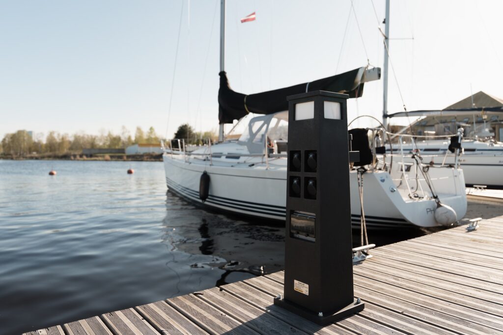 The Smart Marina Revolution: Is It Time to Upgrade to Intelligent Pedestals?